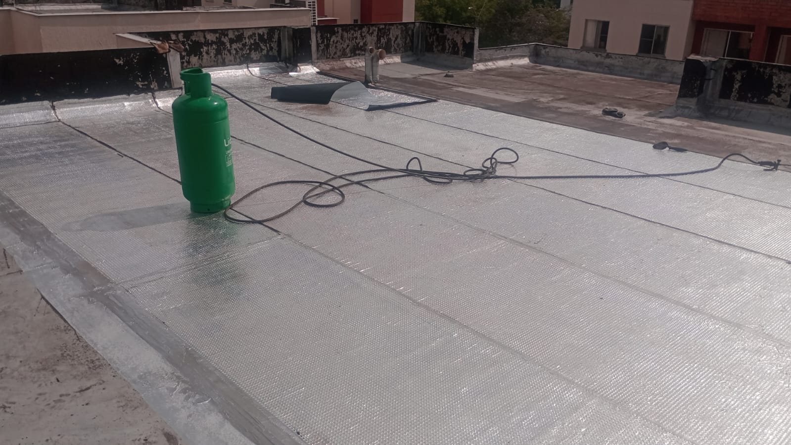 Impermeabilización de cubierta en conjunto residencial